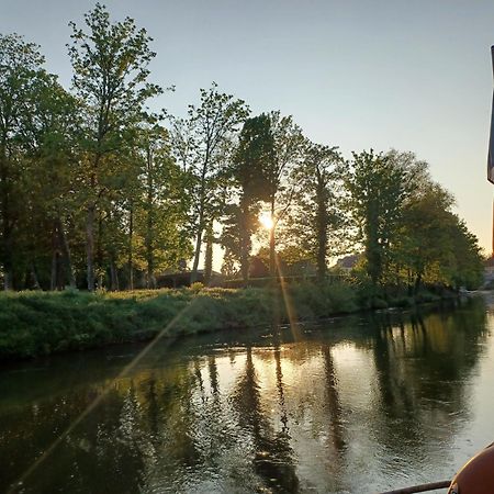 Отель Sur La Somme A Bord De La Peniche Arche De Noe Pont-Remy Экстерьер фото